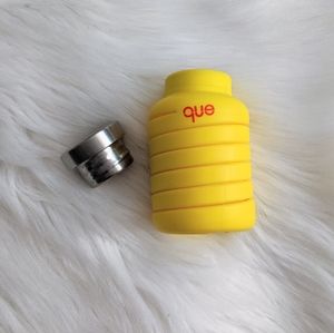 Que Silicone collapsible water bottle